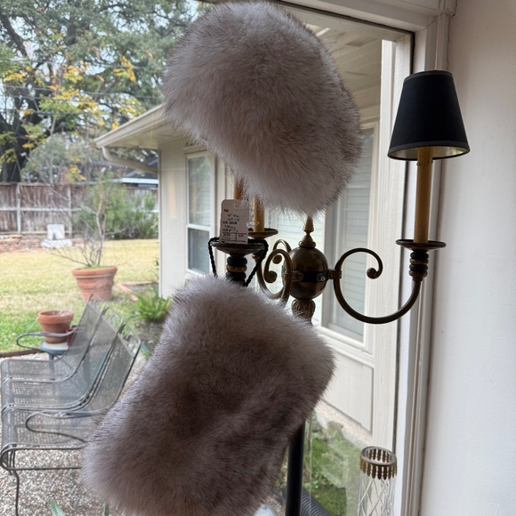 natural Norwegian blue fox hat and muff small size main image 6